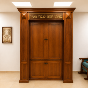 ארון קודש בבית כנסת באלון שבות